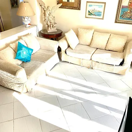 Feriehus Liuba Con Piscina E Sauna