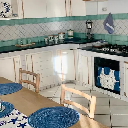 Liuba Con Piscina E Sauna