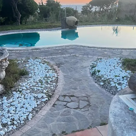 Liuba Con Piscina E Sauna Feriehus Ischia