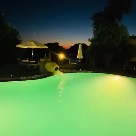 Liuba Con Piscina *