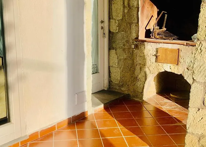 Дом отдыха Liuba Con Piscina E Sauna Искья