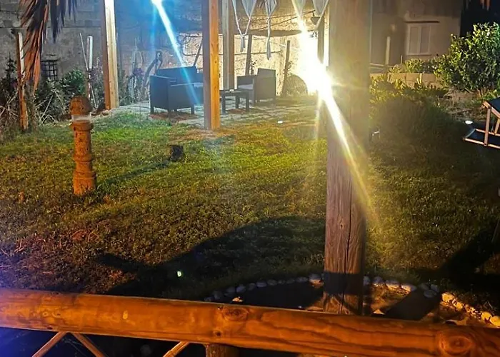 Liuba Con Piscina E Sauna Искья