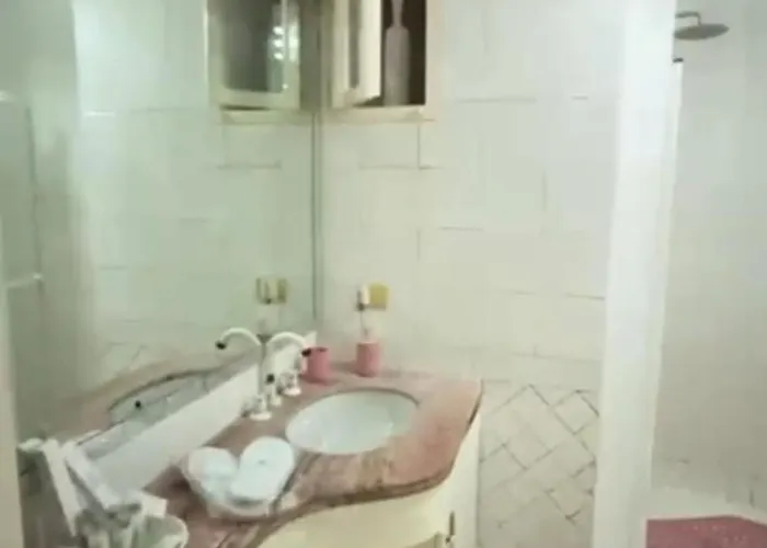 Liuba Con Piscina E Sauna Искья