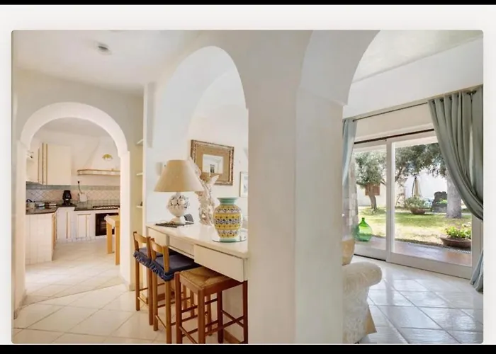 Liuba Con Piscina E Sauna Дом отдыха *