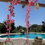 Liuba Con Piscina