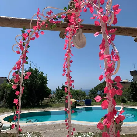 Сasa de vacaciones Liuba Con Piscina E Sauna Isquia