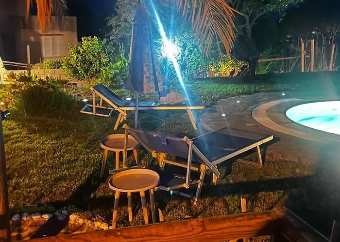 Liuba Con Piscina E Sauna